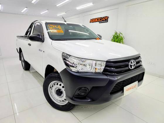 TOYOTA HILUX 2.8 D-4D TURBO DIESEL CS 4X4 MANUAL TOYOTA HILUX 2.8 D-4D TURBO DIESEL CS 4X4 MANUAL